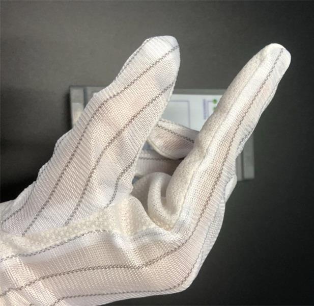 esd dotted gloves.jpg
